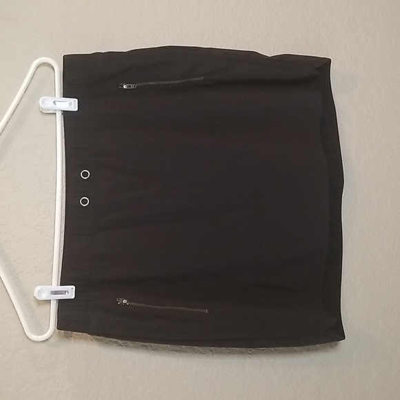 Athleta Pants - Athleta black skort